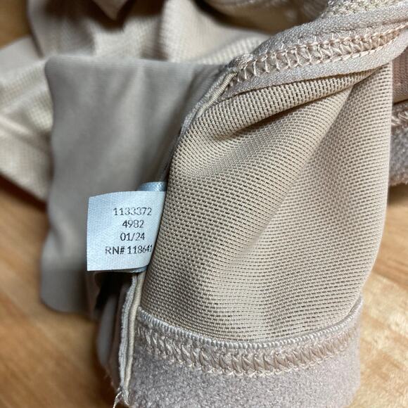 LIVI for Lane Bryant 46DD Max Support Underwire Beige Bra. Pre-Owned - Picture 4 of 12